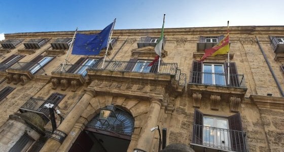 Palermo 14 maggio – “L’ingresso della Lega nella giunta Regionale siciliana rappresenta un ulteriore elemento di  degenerazione politica della giunta Musumeci e l’ennesimo spostamento a destra del governo regionale. Sono […]